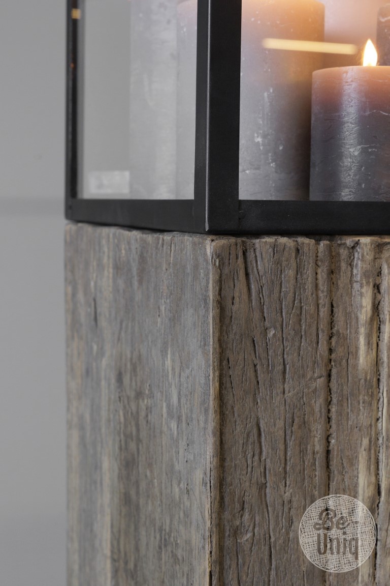 Be-Uniq Set Glazen Display Op Houten Zuil | 3 Maten