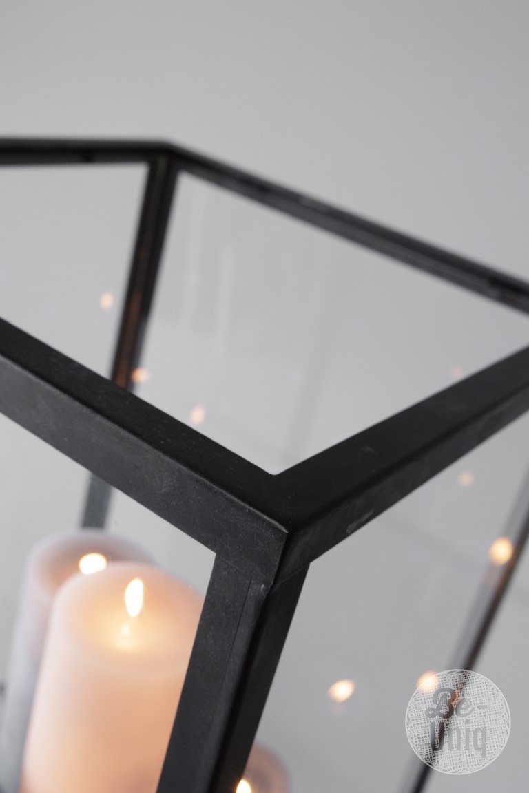 Be-Uniq Set Glazen Display Op Houten Zuil | 3 Maten