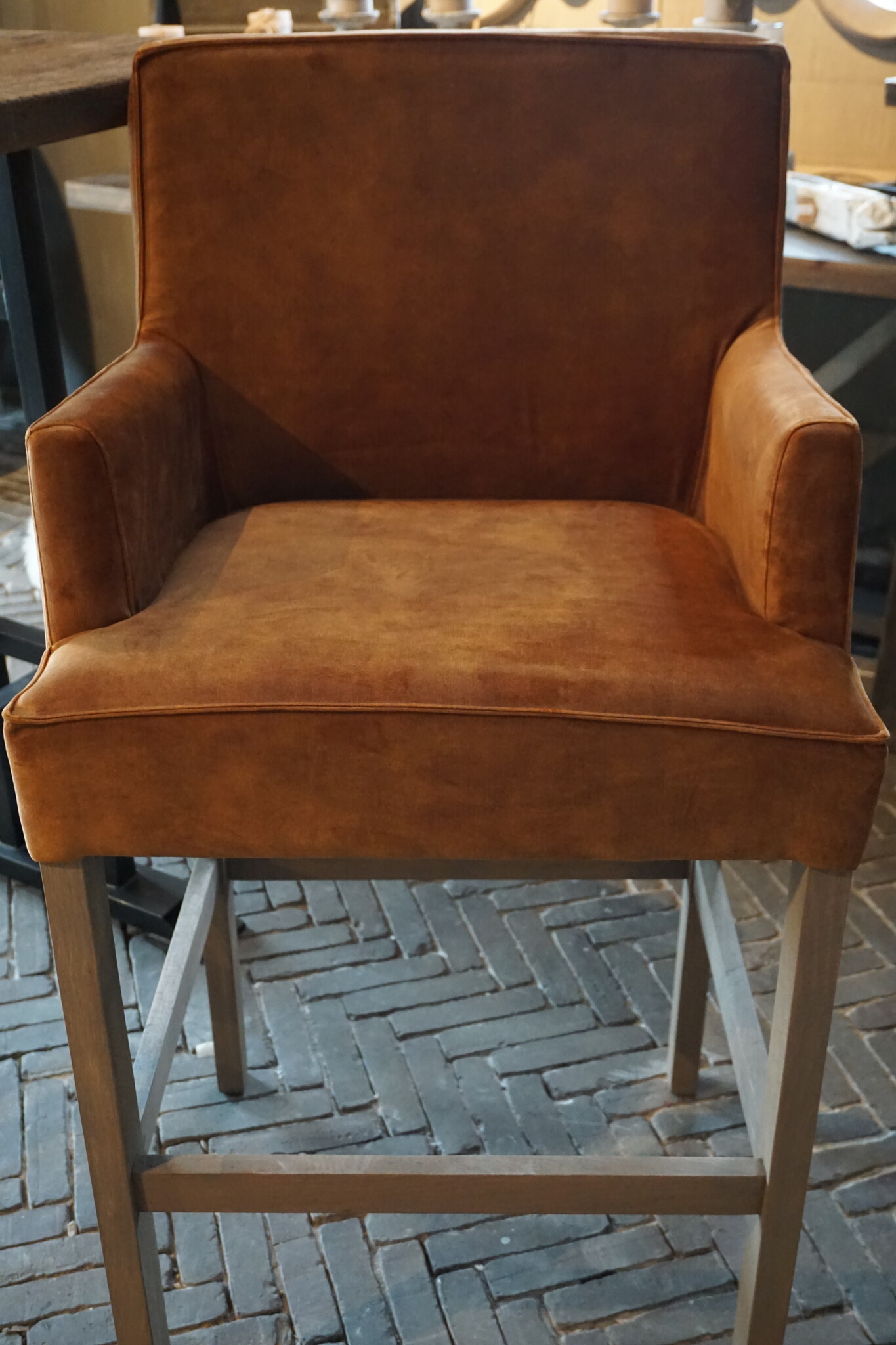 Rene Houtman Barstoel Marit Met Armleuningen