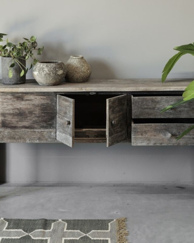Be-Uniq Sidetable Ampat | H90 x B180 x D45 cm
