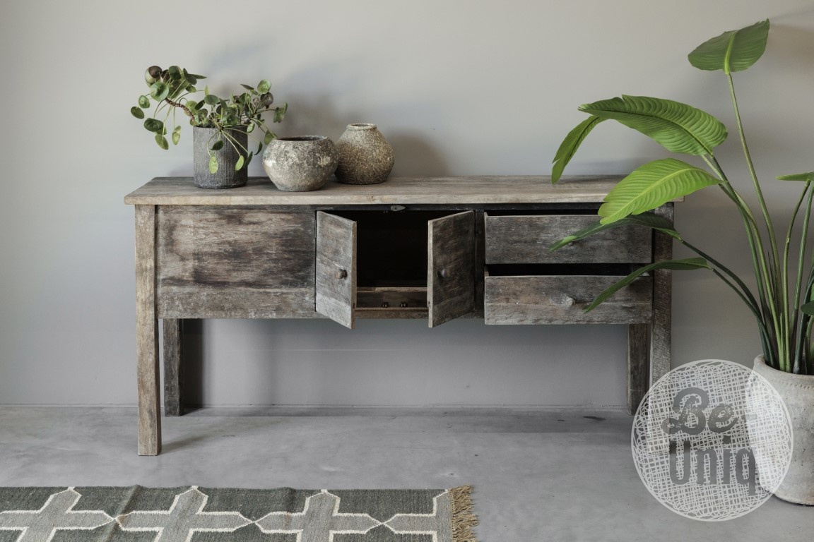 Be-Uniq Sidetable Ampat | H90 x B180 x D45 cm