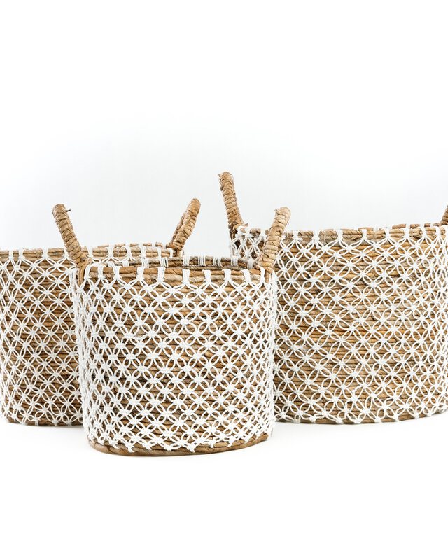 Bazar Bizar De Cross Stitched Macramé Mand | Naturel/Wit | Verkrijgbaar In 3 Maten