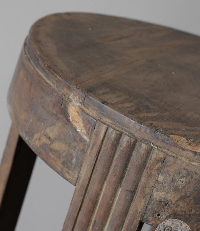 Be-Uniq Oude Bijzettafel | India | H60 x B45 x D45 cm