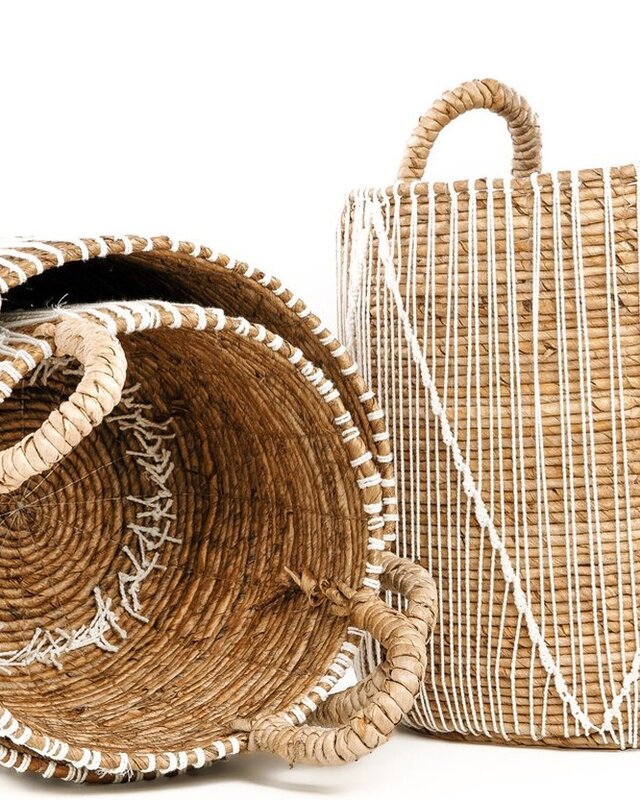 Bazar Bizar De Straight Stitched Macramé Mand | Naturel/Wit | Verkrijgbaar In 3 Maten