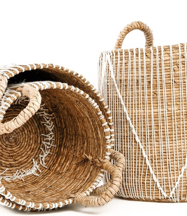 Bazar Bizar De Straight Stitched Macramé Mand | Naturel/Wit | Verkrijgbaar In 3 Maten