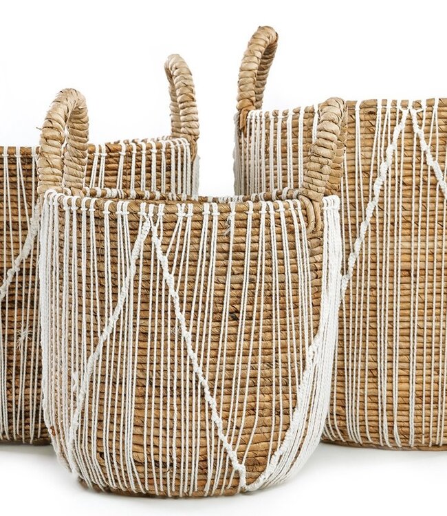 Bazar Bizar De Straight Stitched Macramé Mand | Naturel/Wit | Verkrijgbaar In 3 Maten