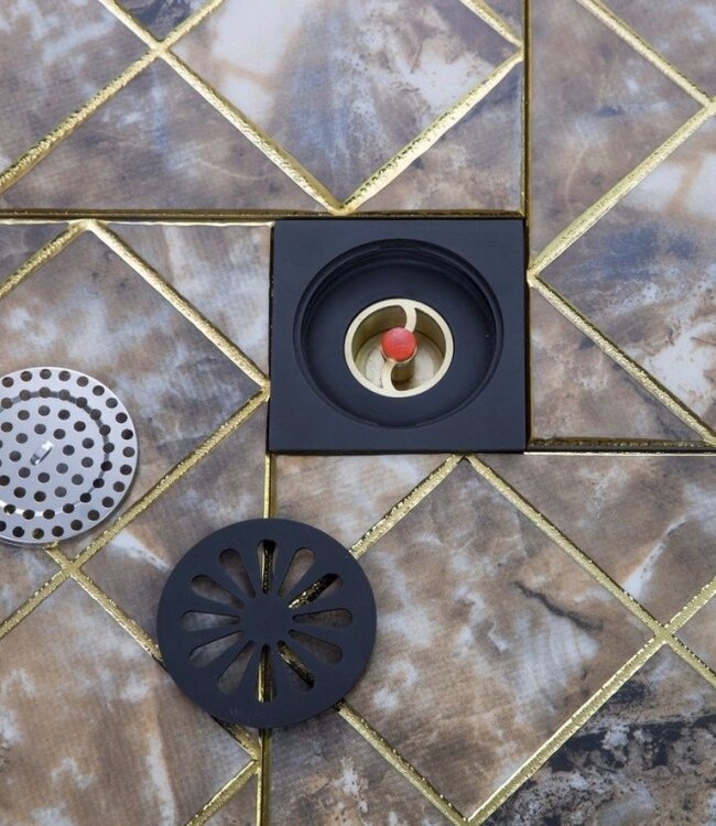 Rene Houtman Stijlvolle Doucheput | Olie Bronzen Afwerking