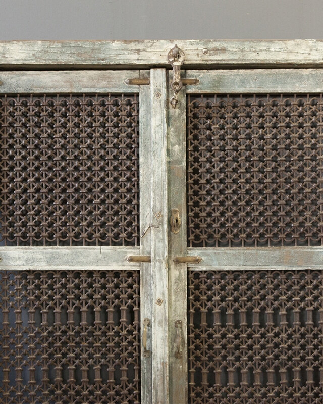 Be-Uniq Oude Metalen Deur In Kozijn | India | H191 x B142