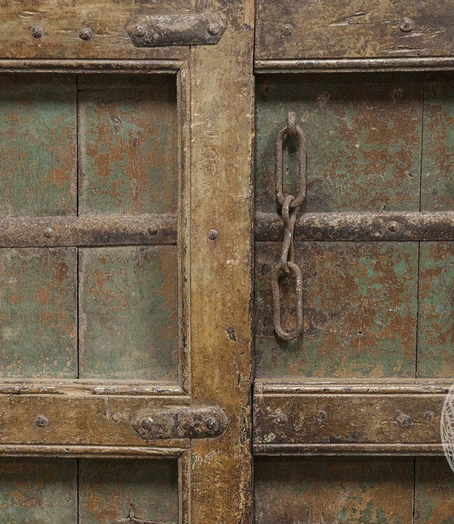 Be-Uniq Oude Deurpui | India | H160 x B78 x D6 cm