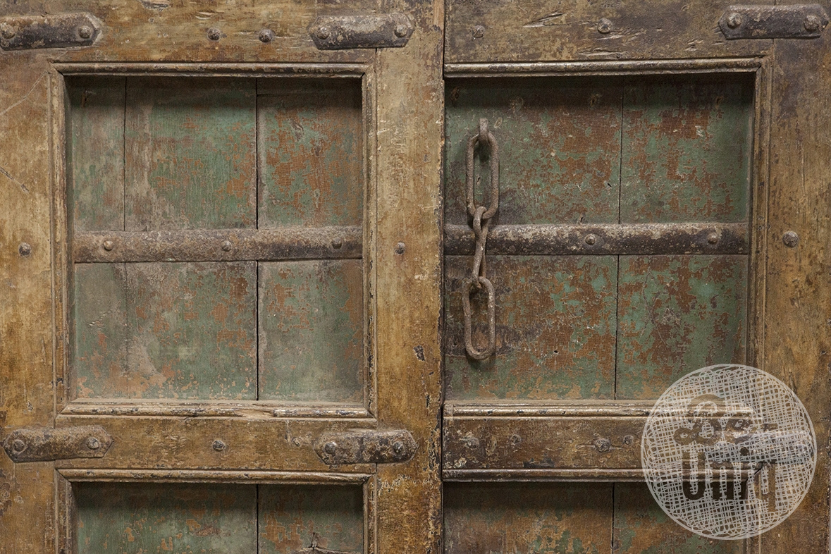 Be-Uniq Oude Deurpui | India | H160 x B78 x D6 cm