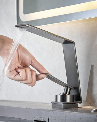 Rene Houtman Moderne Wastafelkraan | Gun Metal