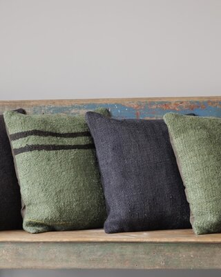 Be-Uniq Set Van 4 Kelimkussens | 4x 45/45 cm Groen Zwart