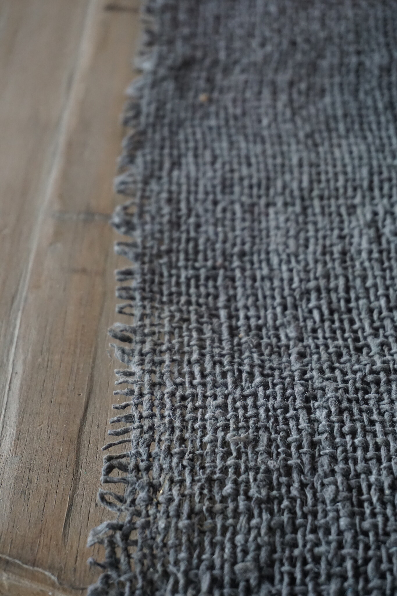Rene Houtman Tafelloper Grijs | Landelijk | L215 x B35 cm
