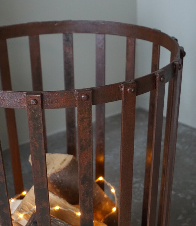 Be-Uniq Houtmand | Smeedijzer | H65 x D54 cm