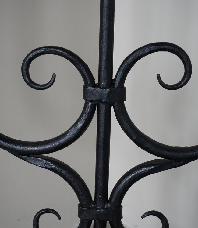 Be-Uniq Vloerkandelaar 3-Kaars | Smeedijzer | H106 x B53 cm