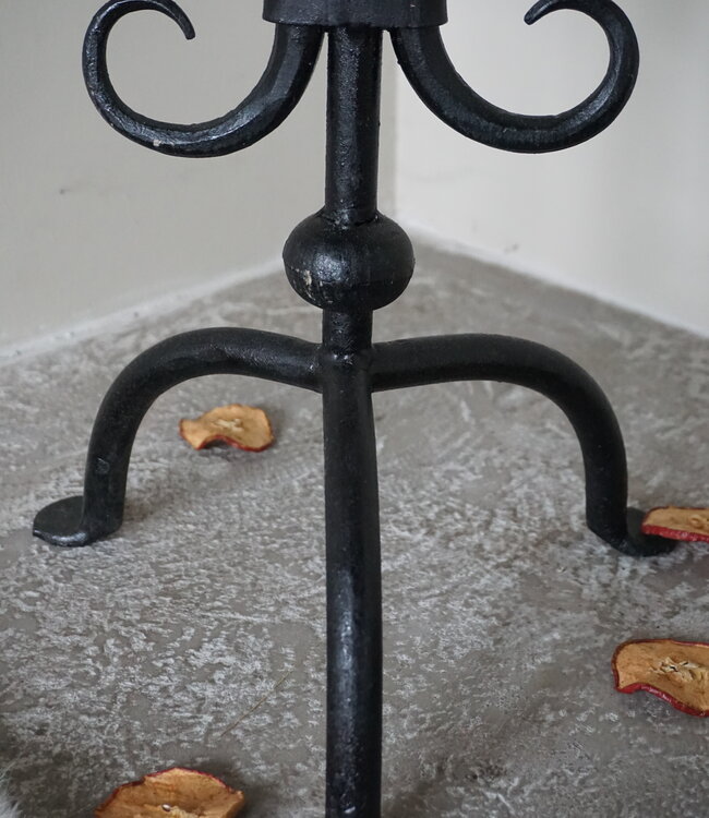 Be-Uniq Vloerkandelaar 3-Kaars | Smeedijzer | H106 x B53 cm