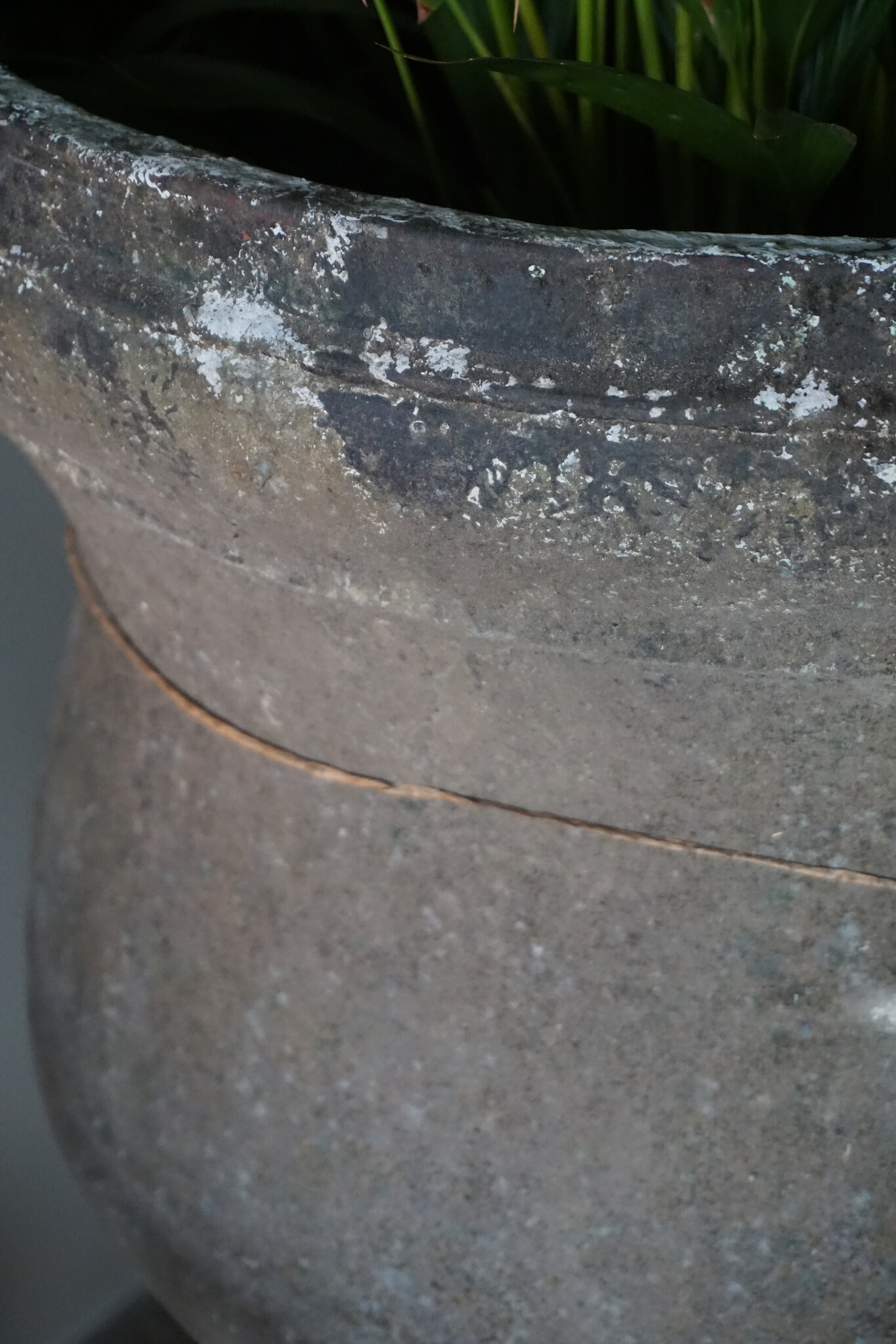 Rene Houtman Indonesische Pot Met Voet | H91 x D55 cm
