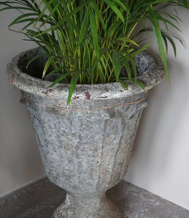 Rene Houtman Indonesische Pot Met Voet | H60 x D49 cm