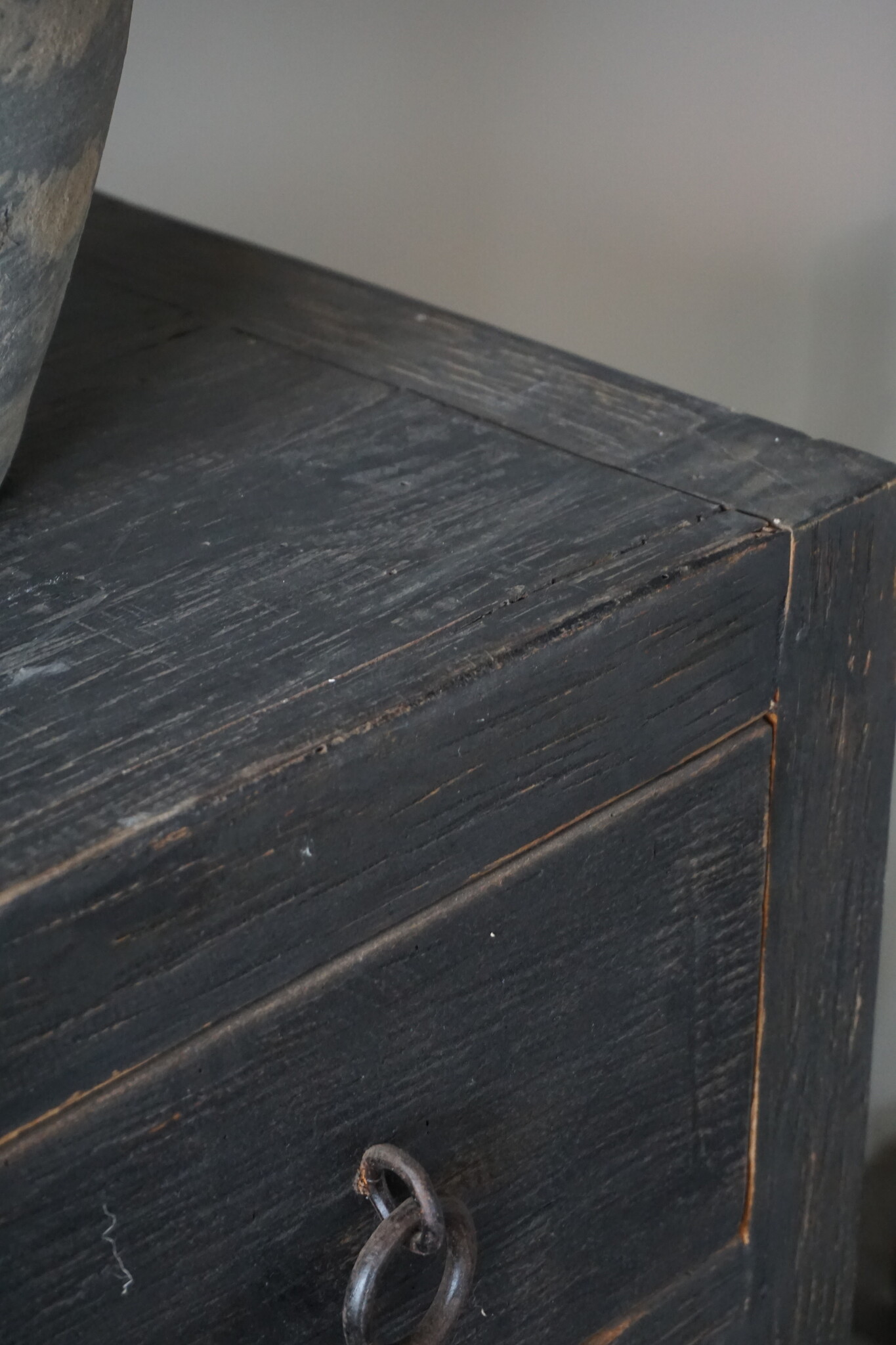 Rene Houtman Sidetable | Rough Black | H90 x B120 x D40 cm