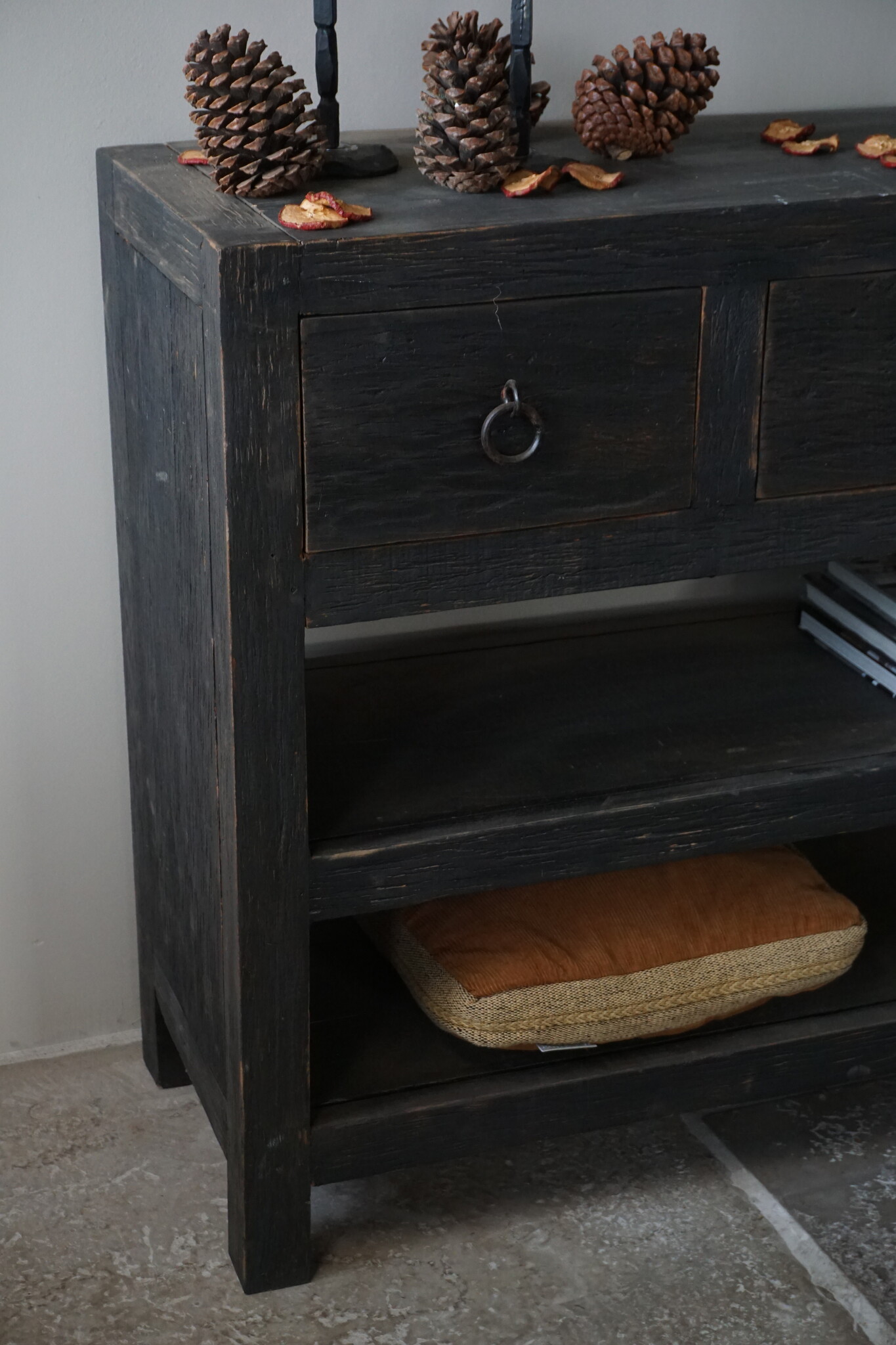 Rene Houtman Sidetable | Rough Black | H90 x B120 x D40 cm