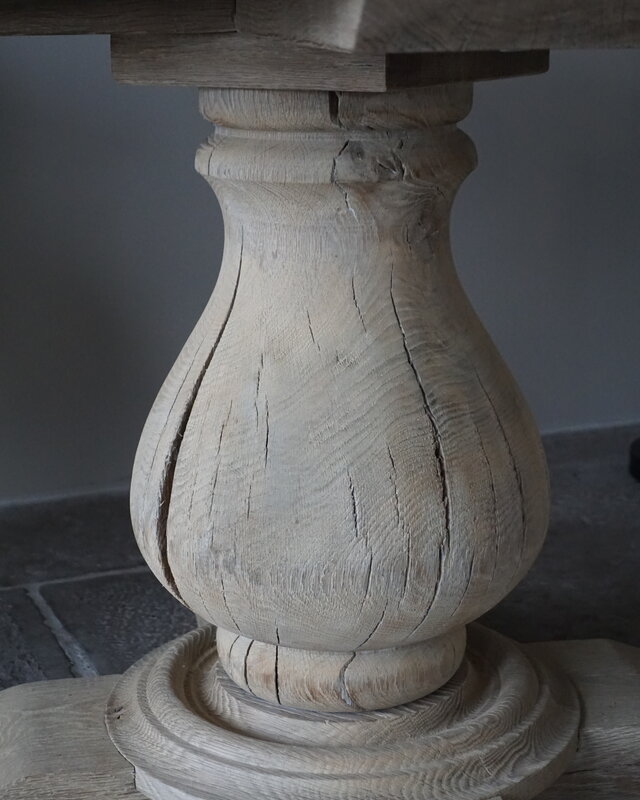 Rene Houtman Eetkamertafel Rond | Eiken | Bolpoot | Ø115 x H77 cm