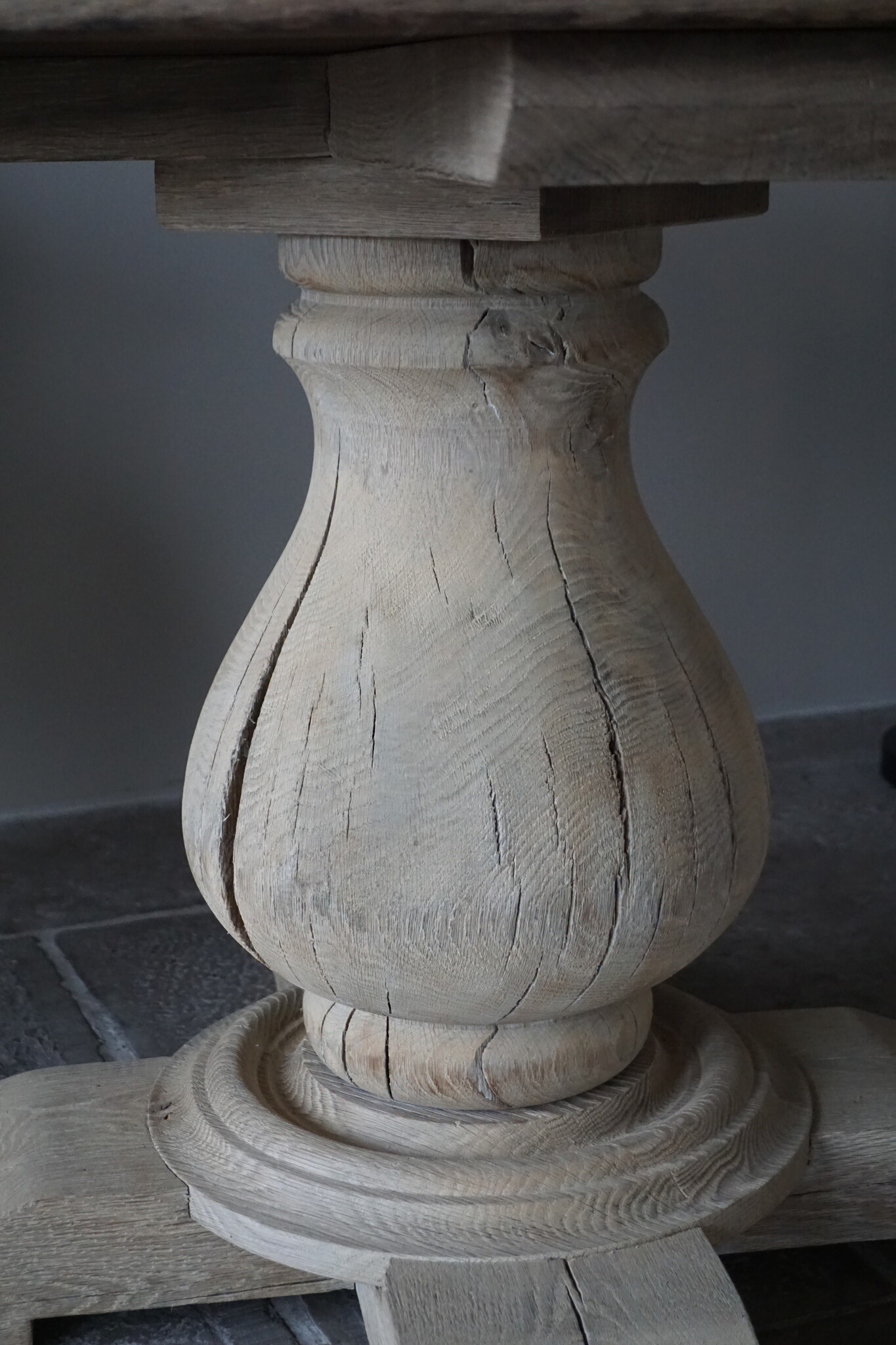 Rene Houtman Eetkamertafel Rond | Eiken | Bolpoot | Ø115 x H77 cm