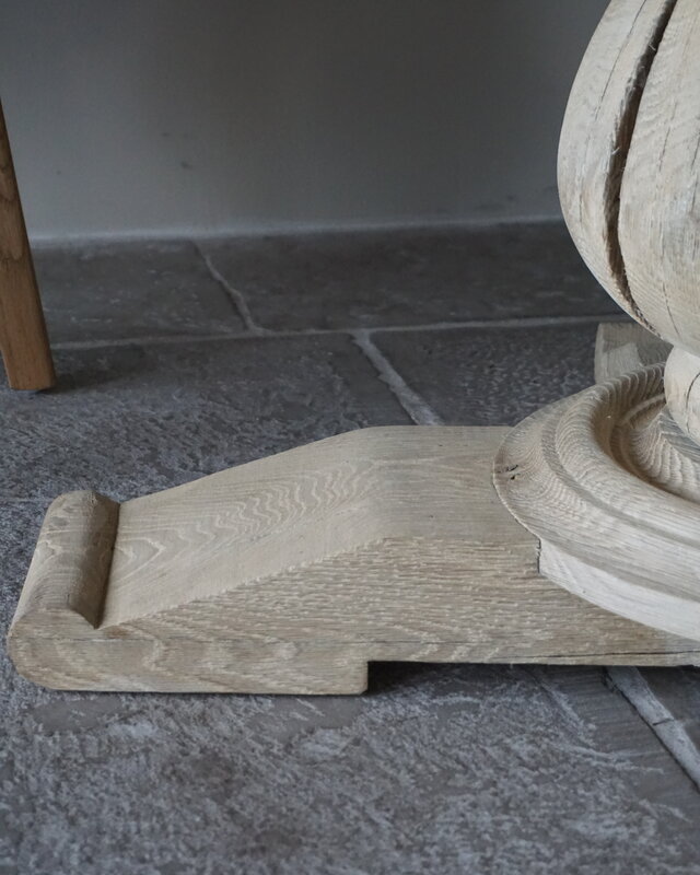 Rene Houtman Eetkamertafel Rond | Eiken | Bolpoot | Ø115 x H77 cm