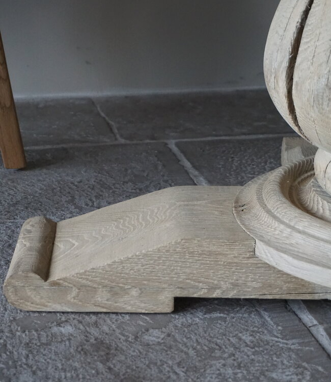 Rene Houtman Eetkamertafel Rond | Eiken | Bolpoot | Ø115 x H77 cm