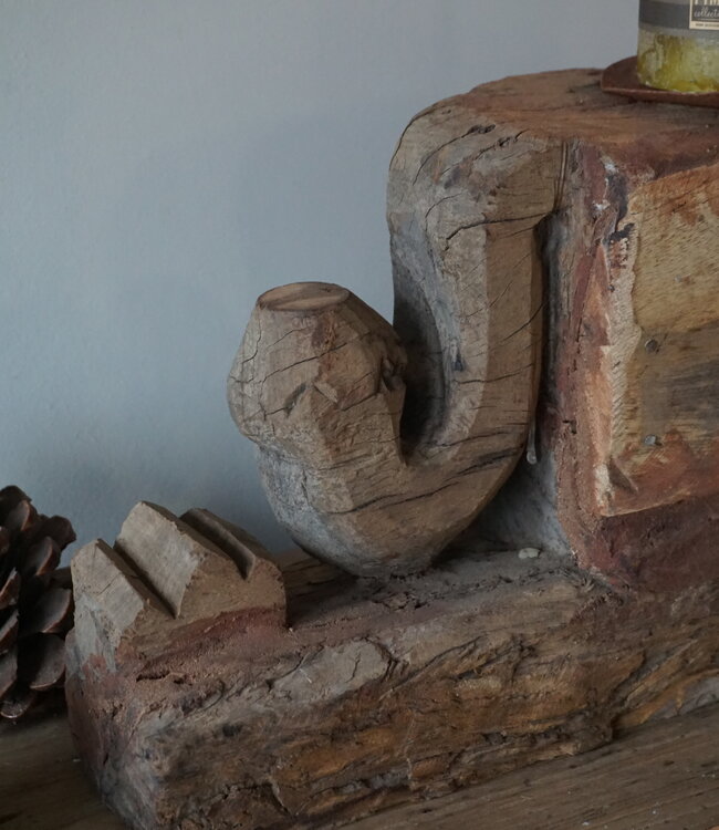 Rene Houtman Uniek Houten Ornament Kandelaar | H24 x B56 x D11 cm