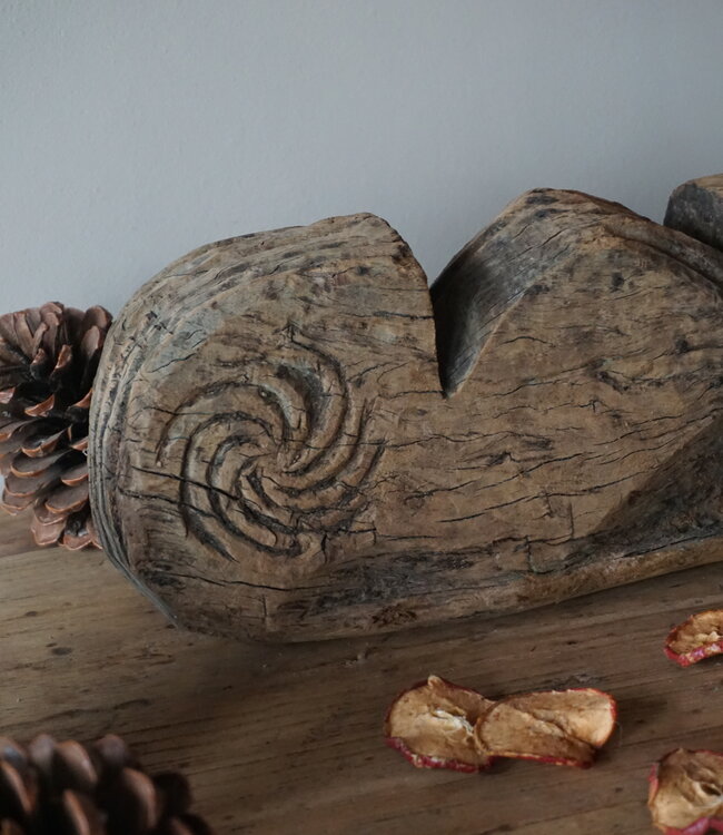 Rene Houtman Uniek Houten Ornament Kandelaar | H15 x B66 x D9 cm