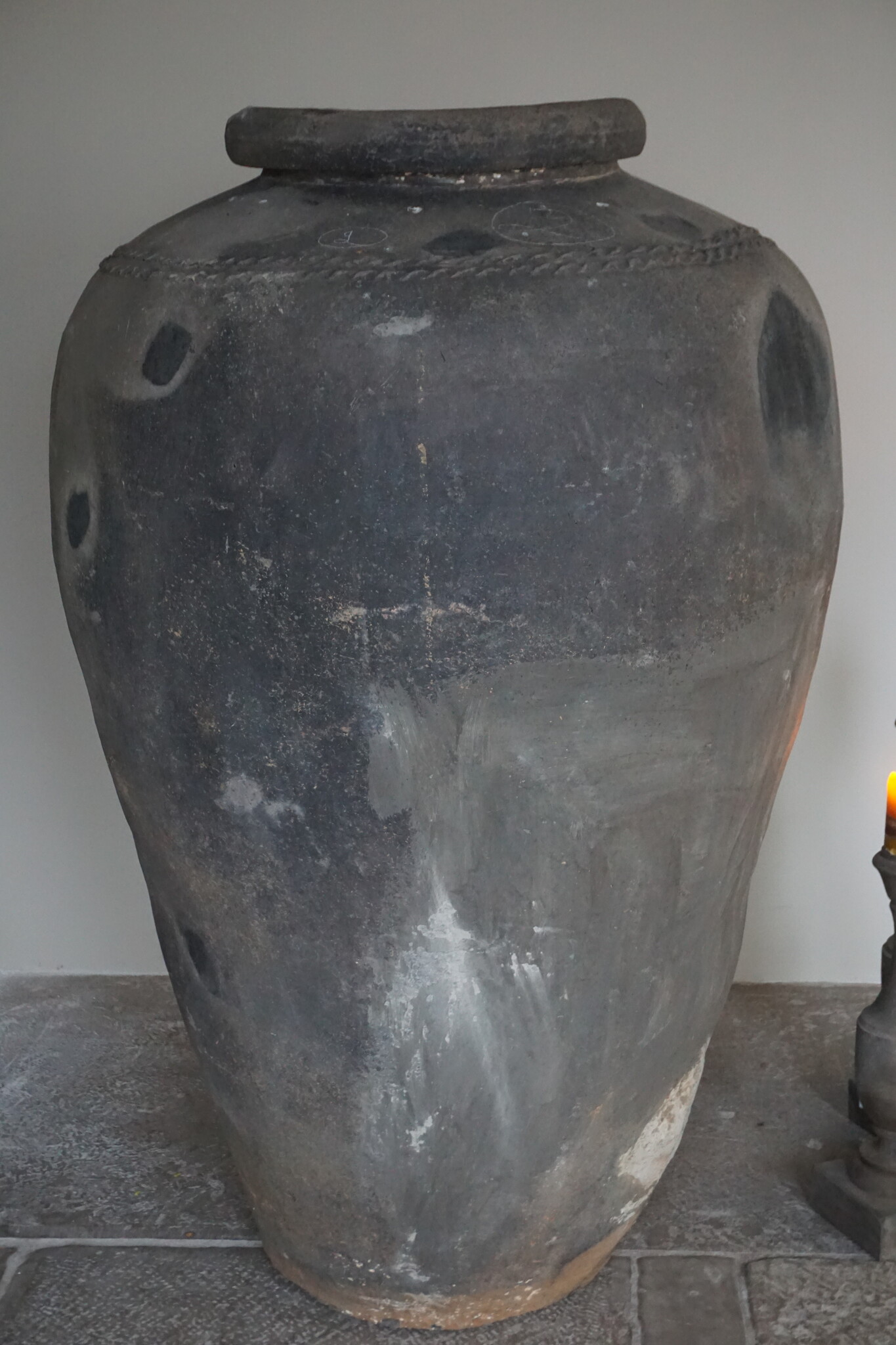 Rene Houtman Unieke Stenen Kruik XXL | H145 x D85 cm