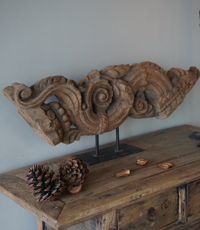 Rene Houtman Ornament | Ijzeren Voet | H34 x B92 x D13 cm