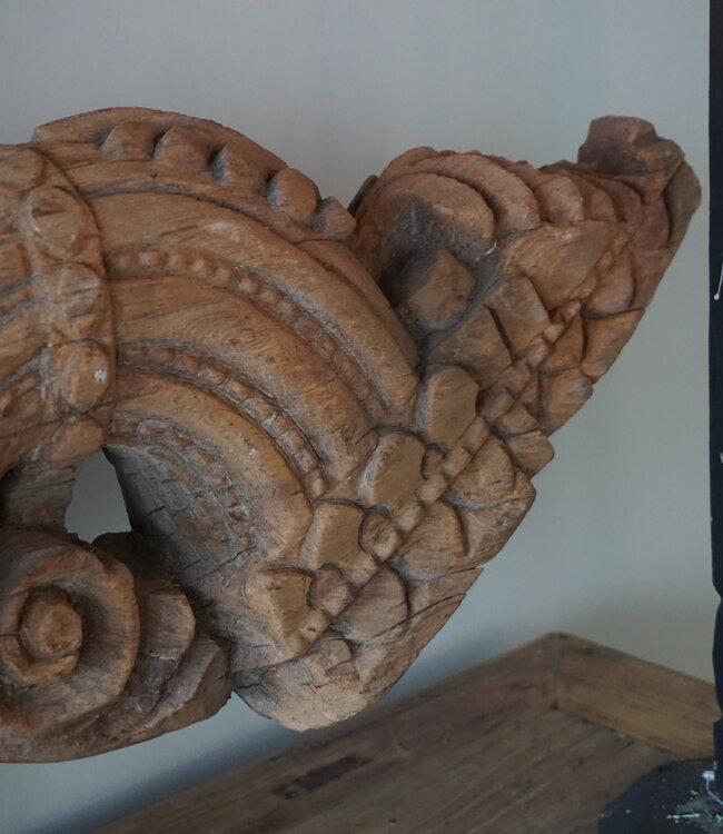 Rene Houtman Ornament | Ijzeren Voet | H34 x B92 x D13 cm