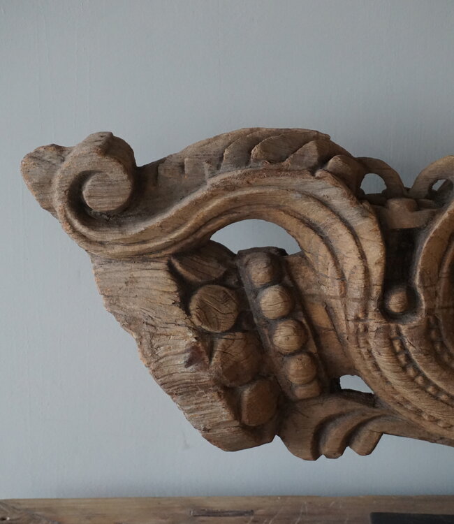 Rene Houtman Ornament | Ijzeren Voet | H34 x B92 x D13 cm