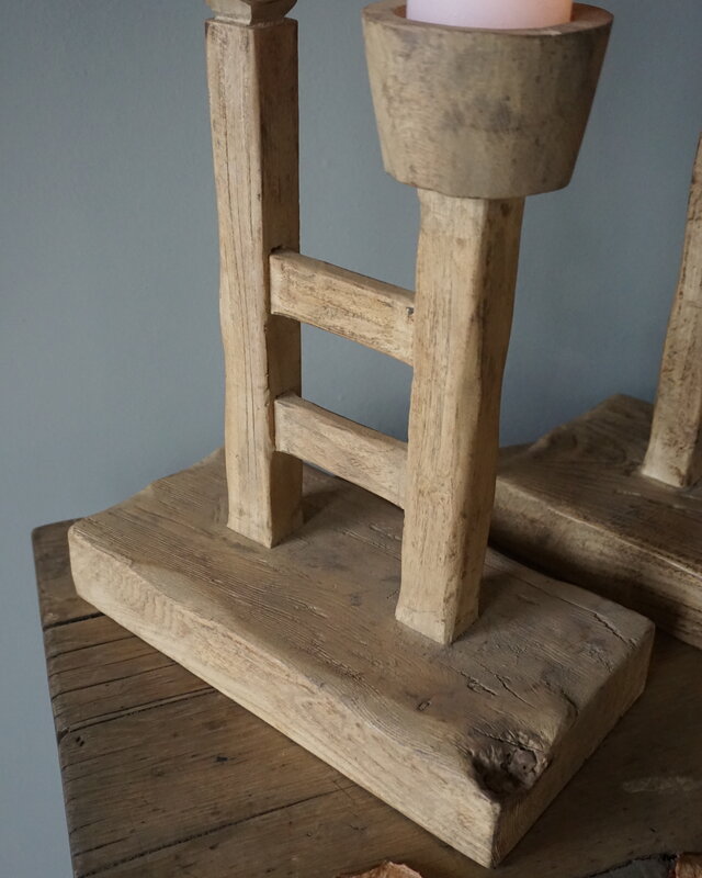 Rene Houtman Oud Houten Kandelaar | H41 x B30 x D15 cm