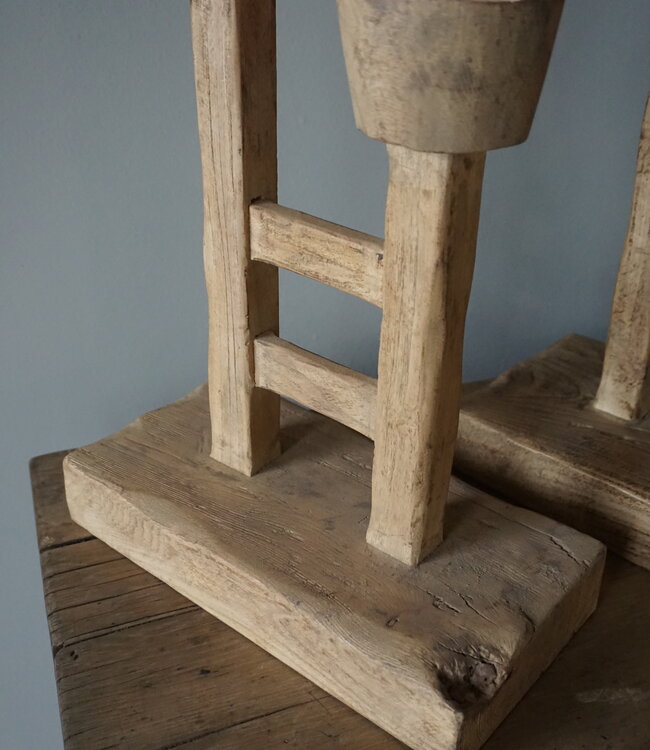 Rene Houtman Oud Houten Kandelaar | H41 x B30 x D15 cm