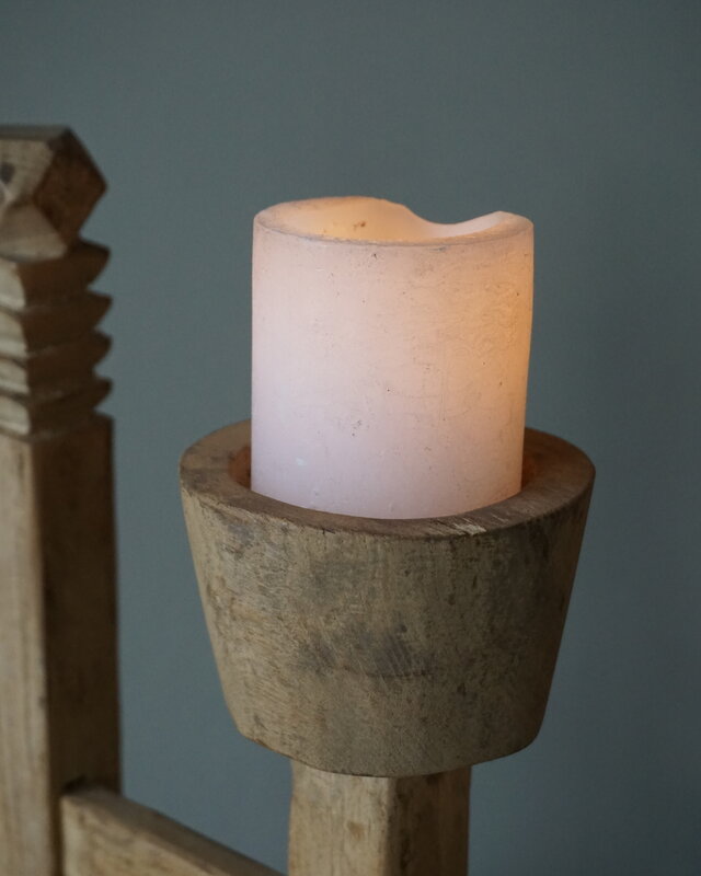 Rene Houtman Oud Houten Kandelaar | H41 x B30 x D15 cm