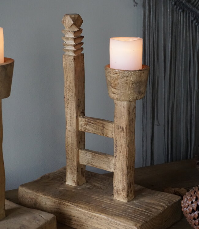 Rene Houtman Oud Houten Kandelaar | H41 x B30 x D15 cm