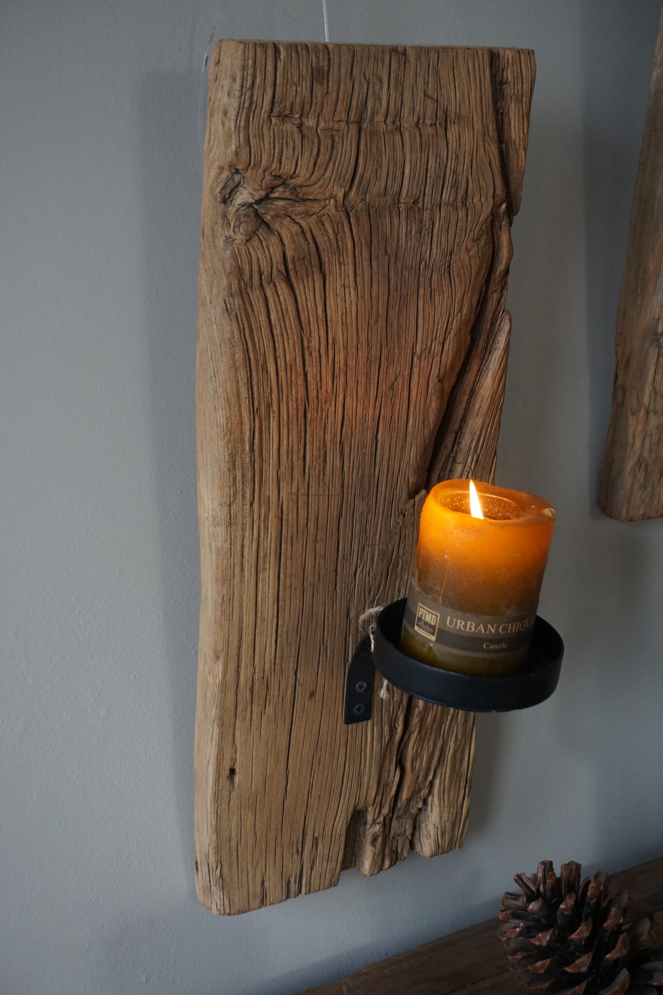 Rene Houtman Oud Houten Wandkandelaar | H55 x B20 x D4 cm