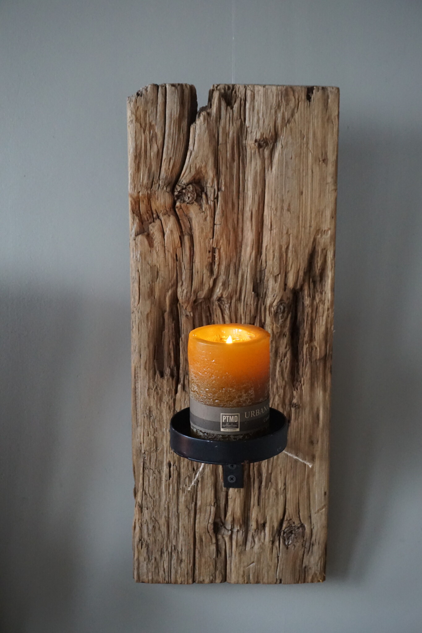 Rene Houtman Oud Houten Wandkandelaar | H52 x B20 x D4 cm