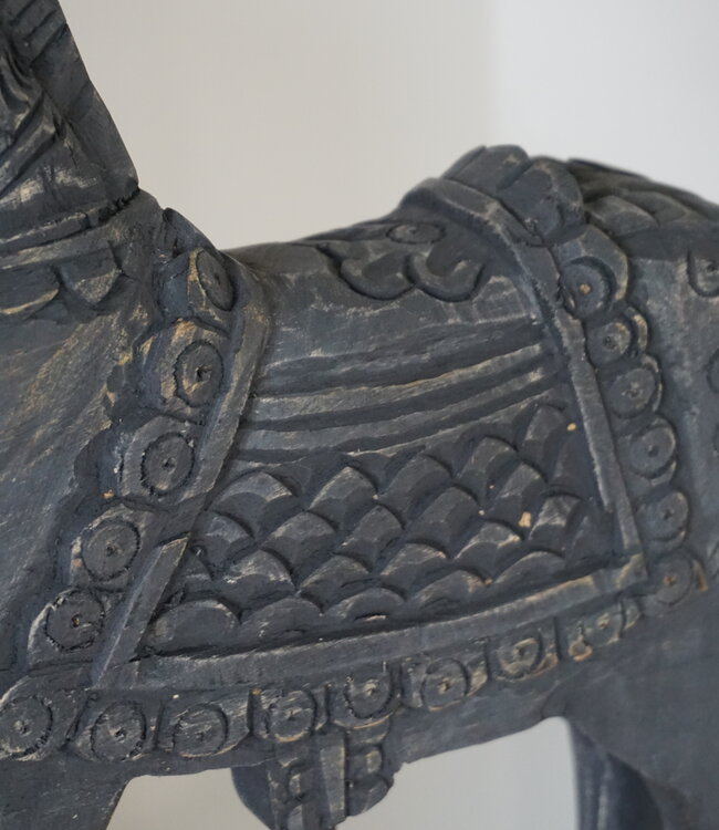 Rene Houtman Houten Paard | Op Standaard | H44 x B34 x D10 cm