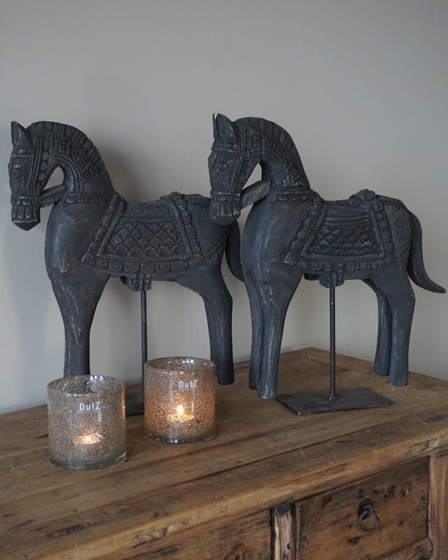 Rene Houtman Houten Paard | Op Standaard | H44 x B34 x D10 cm