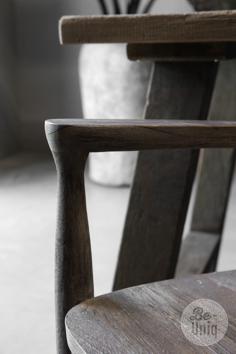 Be-Uniq Armstoel | Vergrijsd Teak | H81xB58xD50 Cm