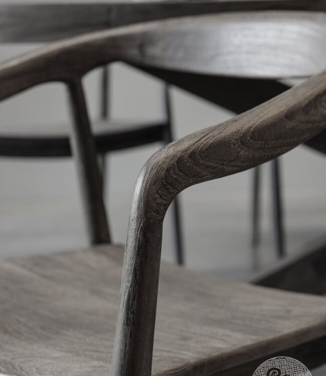 Be-Uniq Armstoel Zira | Vergrijsd Teak | H77xB54xD50 Cm