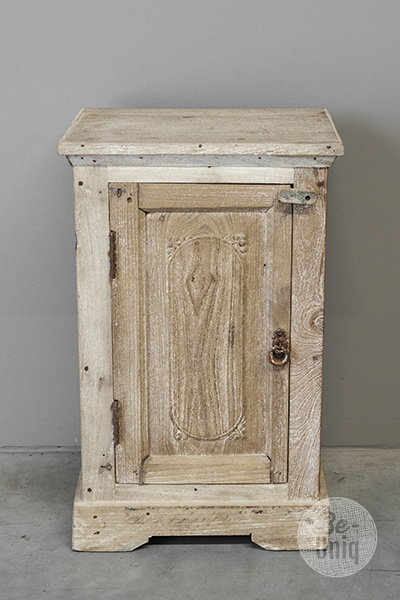 Be-Uniq Oud Kastje | India | H72 x B41 x D39 Cm