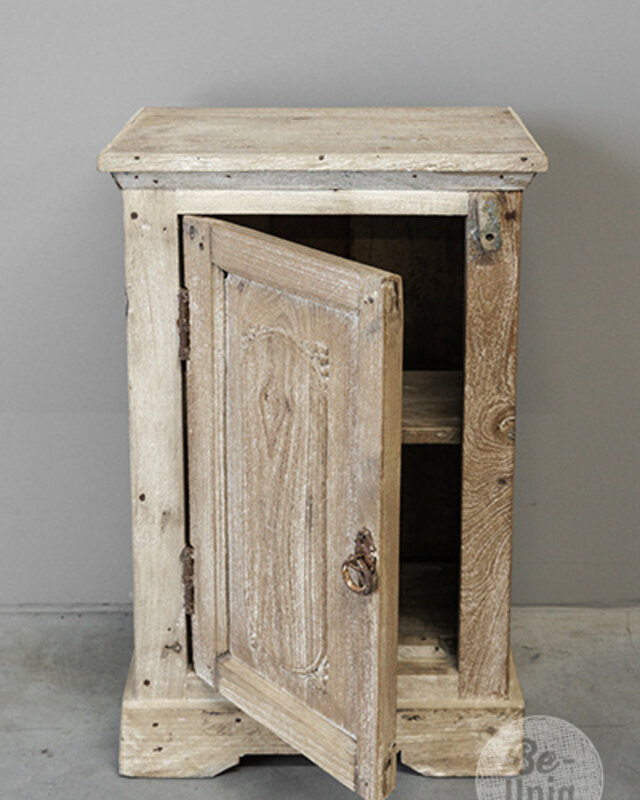 Be-Uniq Oud Kastje | India | H72 x B41 x D39 Cm