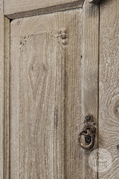 Be-Uniq Oud Kastje | India | H72 x B41 x D39 Cm