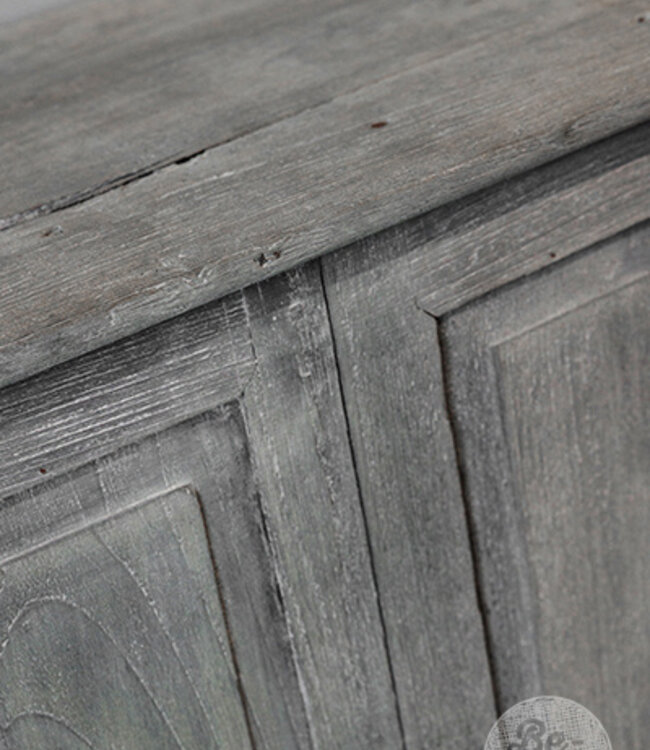 Be-Uniq Oud Kastje | India | H68 x B52 x D35 Cm