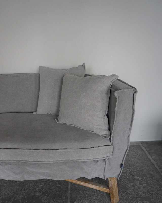 Aura Peeperkorn Sofa Dikke Dirk Linnen