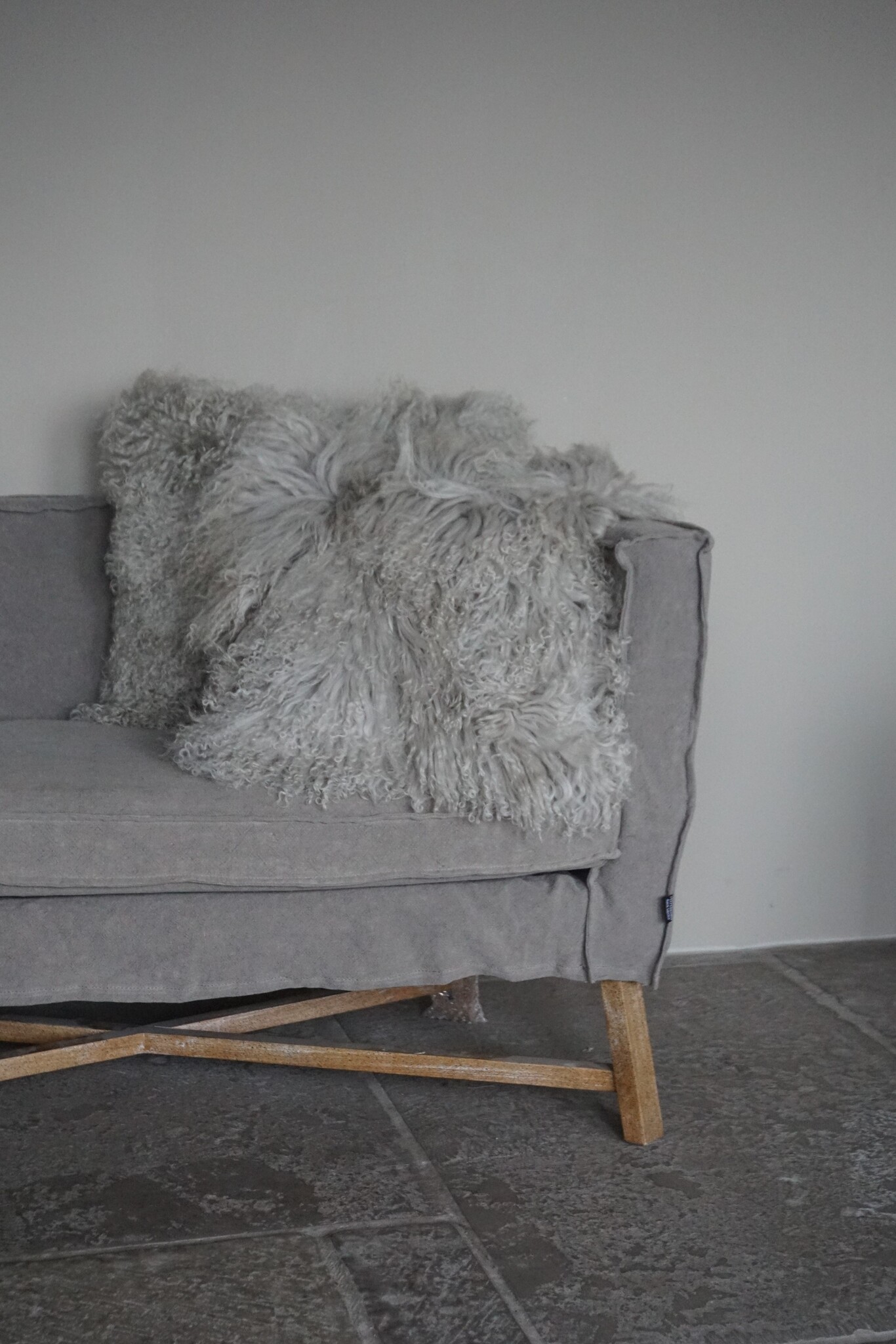 Rene Houtman Kussen Lamsvacht Mongools | Light Grey | 50x50 cm